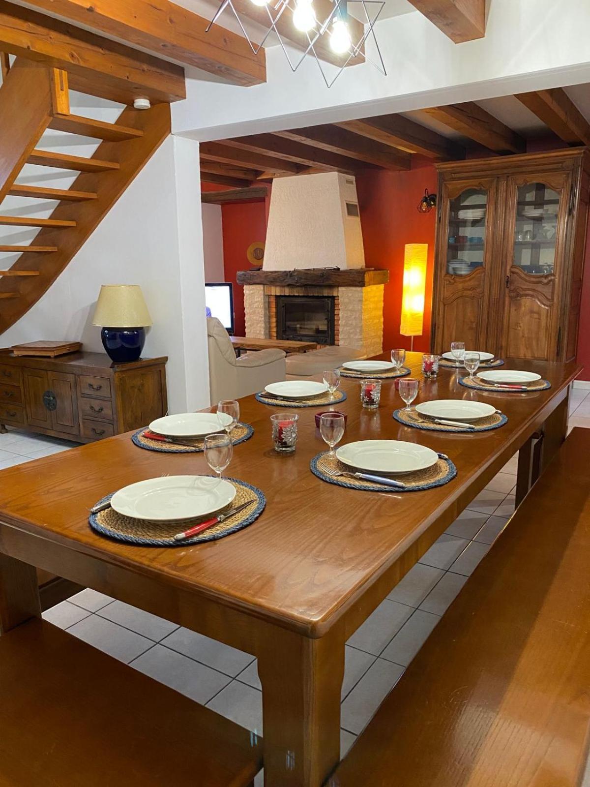 La Fermette Aux Lamas Savigny-Lévescault Extérieur photo