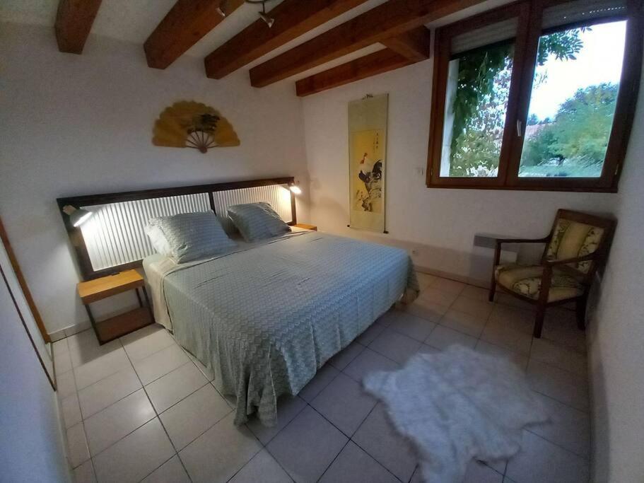 La Fermette Aux Lamas Savigny-Lévescault Extérieur photo
