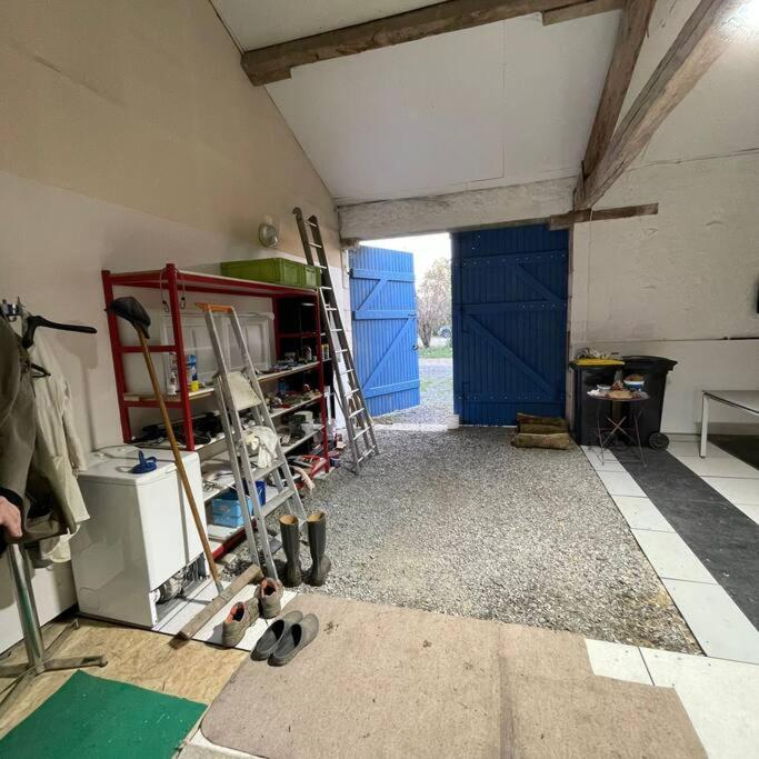 La Fermette Aux Lamas Savigny-Lévescault Extérieur photo